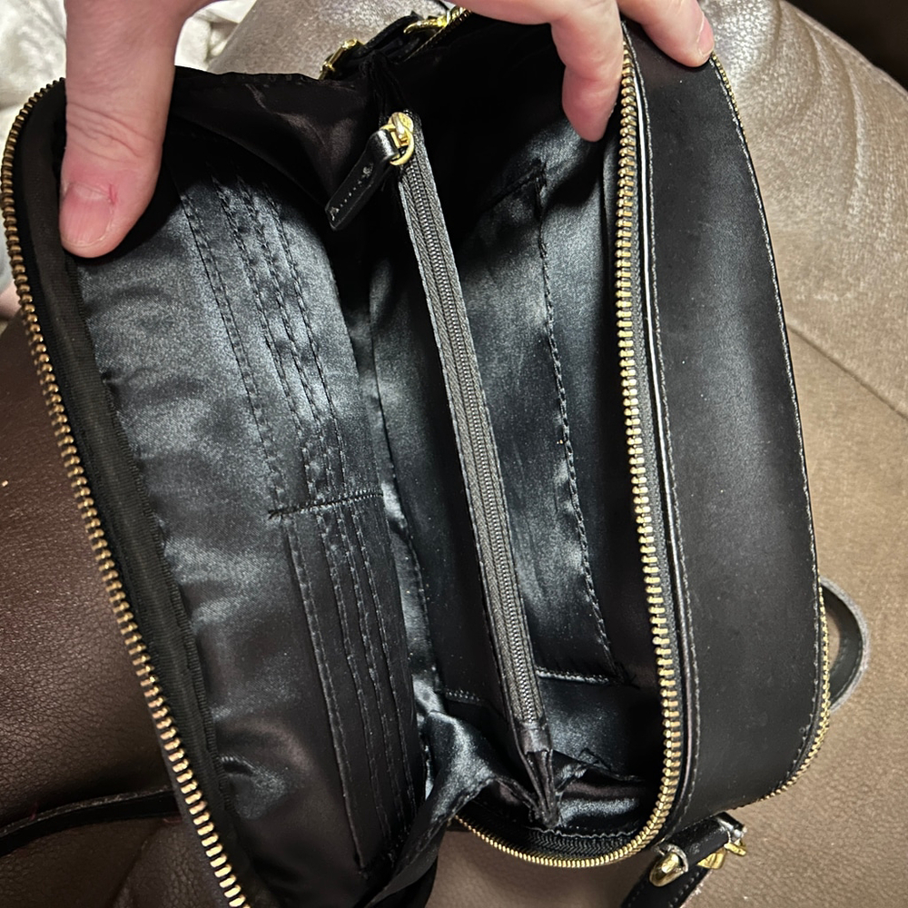 Joy & Iman Black Leather Crossbody Bag - Picture 7 of 9